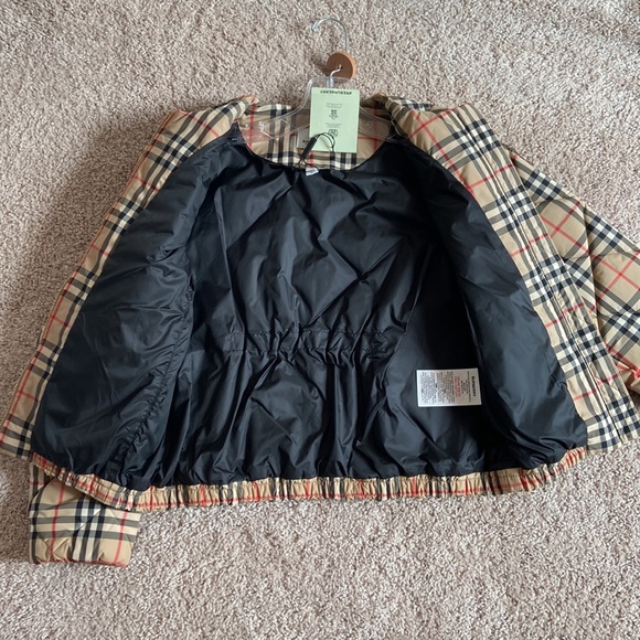 Burberry London Kid 12 yr jacket. - Picture 5 of 13